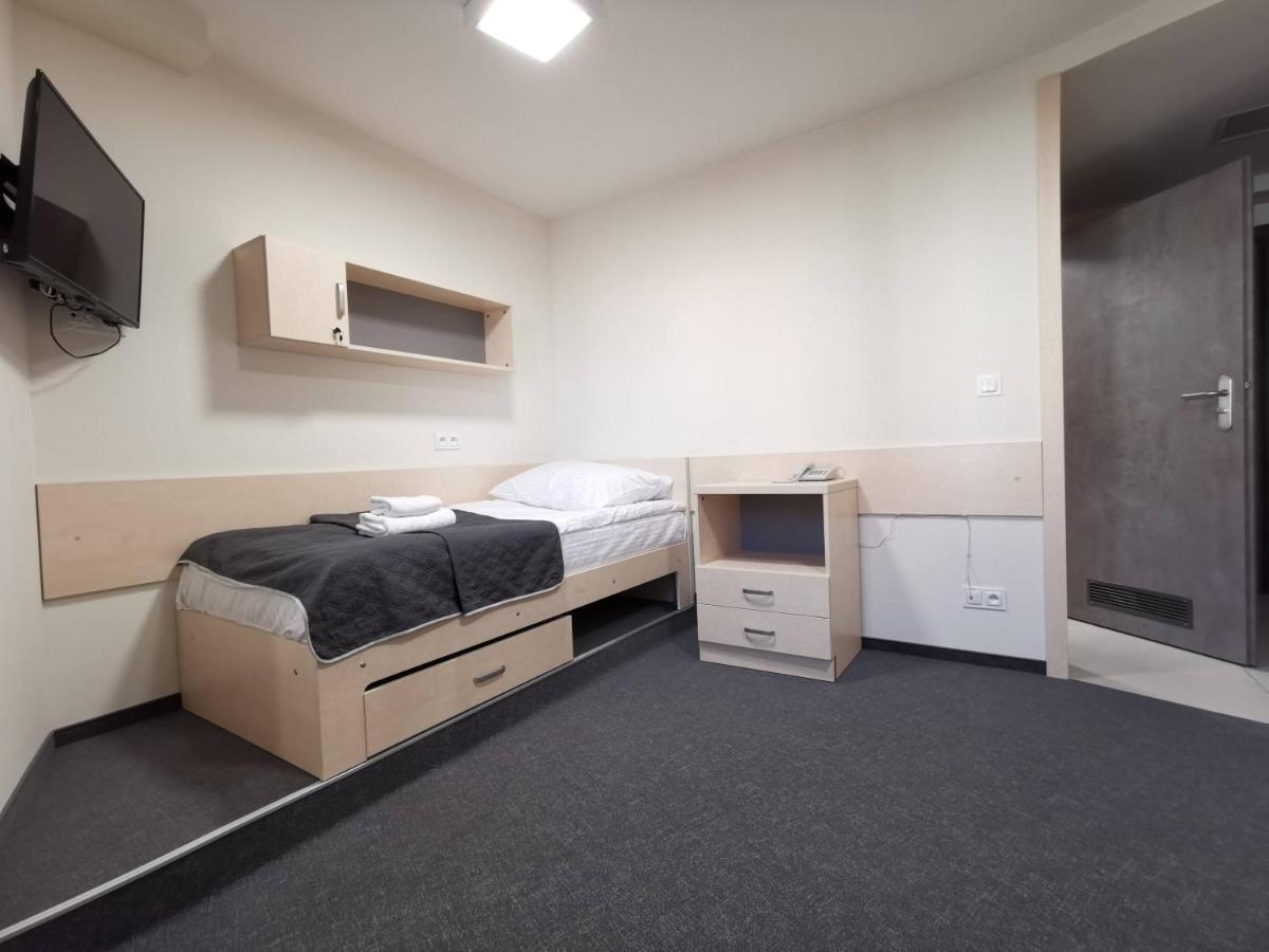 Dom Studencki Zaułek Hostel *